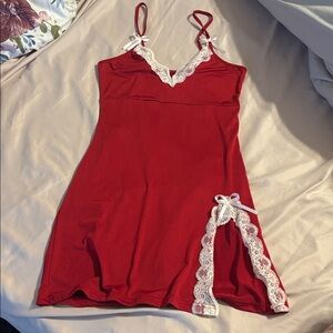 NWOT red/white sleep dress with white lace slit on bottom size M